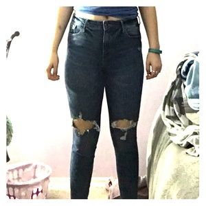 Rockstar style knee-rip jeans!